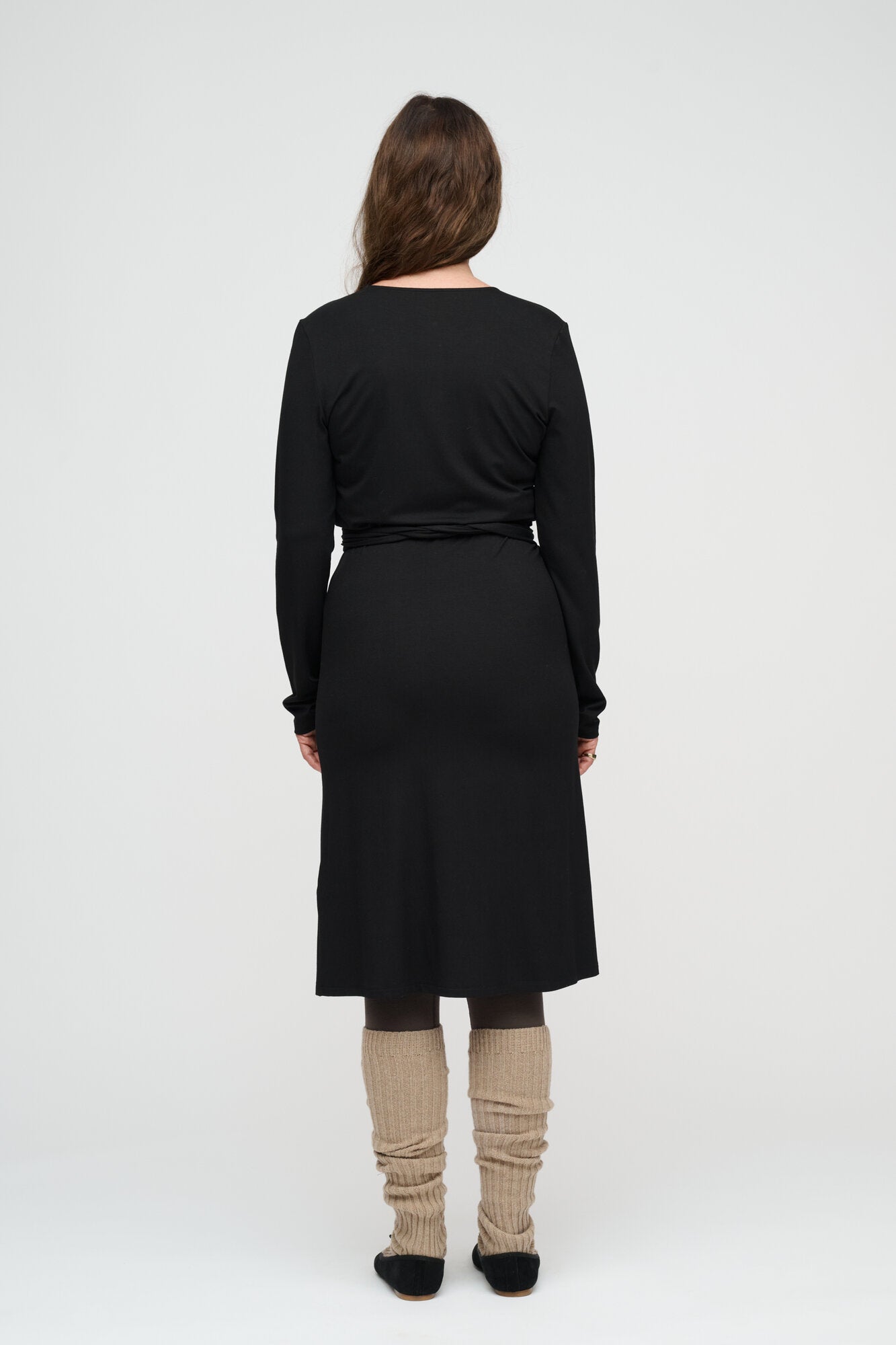 Celessa slå-om-kjole – Black